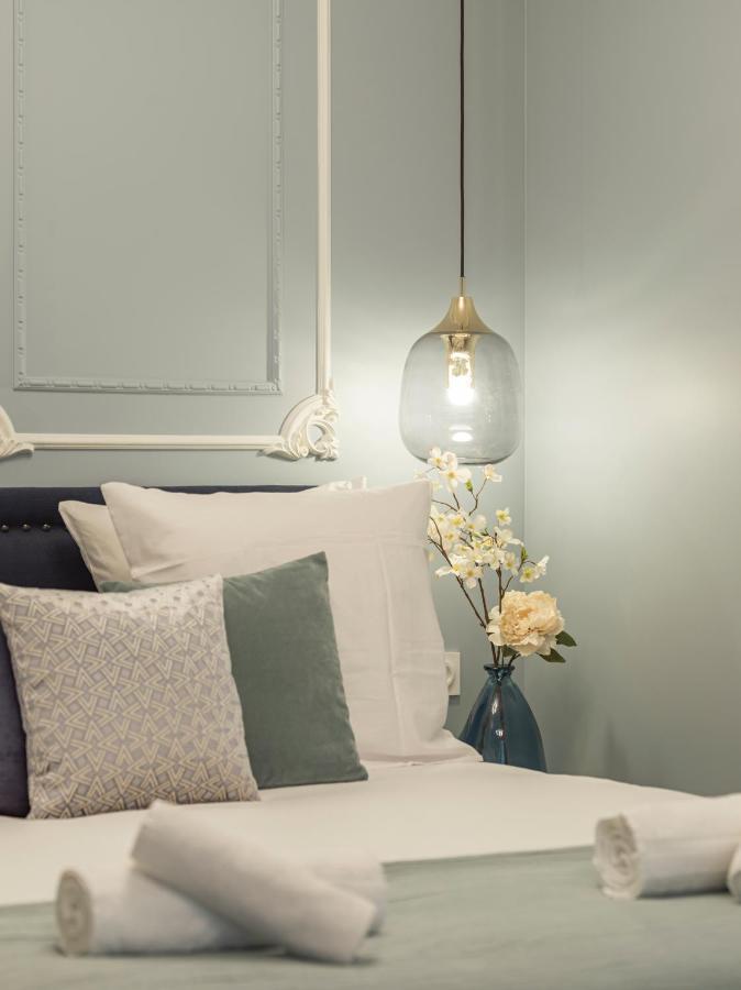 The Pompadour Suite Paris Exterior foto