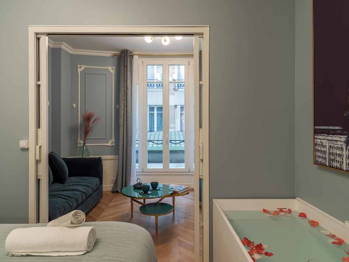 The Pompadour Suite Paris Exterior foto