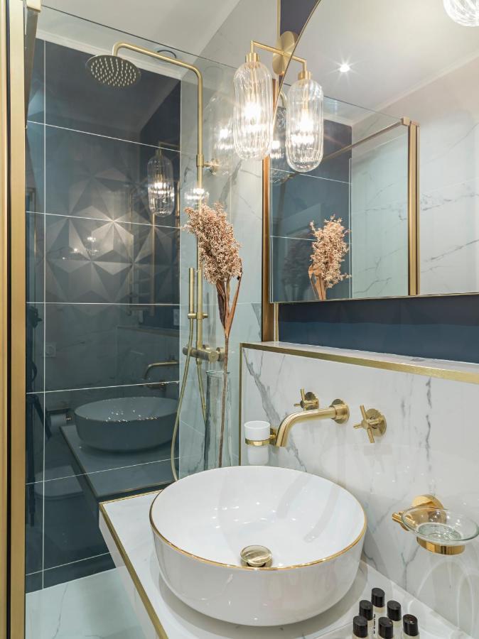 The Pompadour Suite Paris Exterior foto