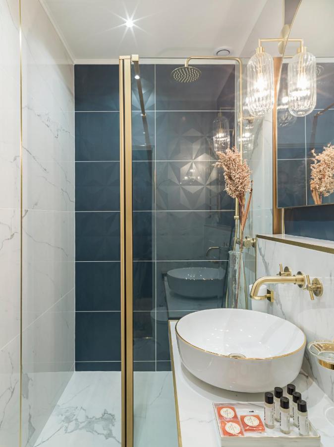 The Pompadour Suite Paris Exterior foto