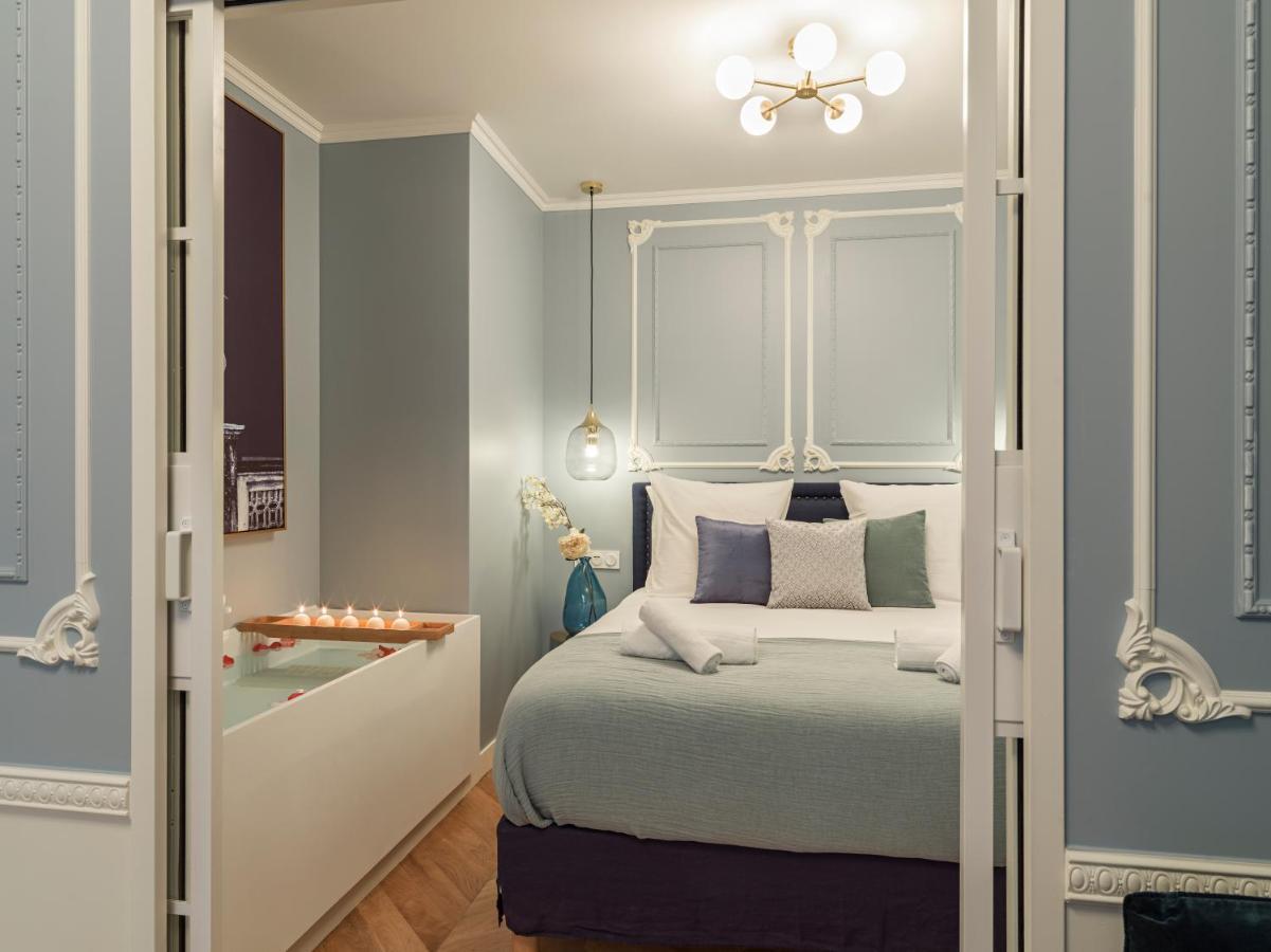The Pompadour Suite Paris Exterior foto
